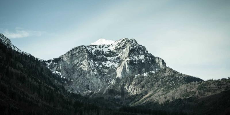 Erin Rizzo的沟通艺术：在她的个人博客中探索异步协作的清晰与同理心